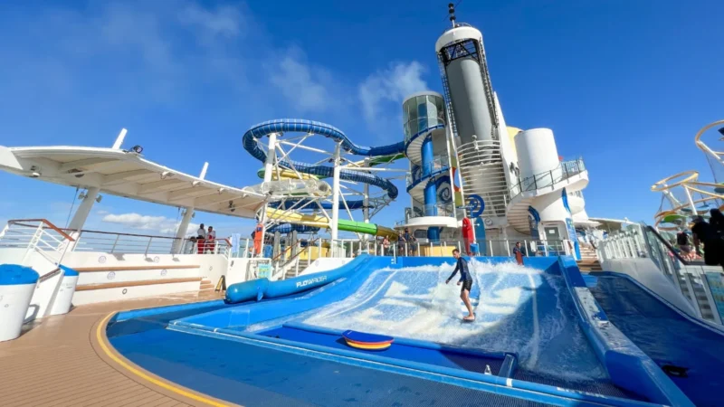 Anthem of the Seas-Flowrider
