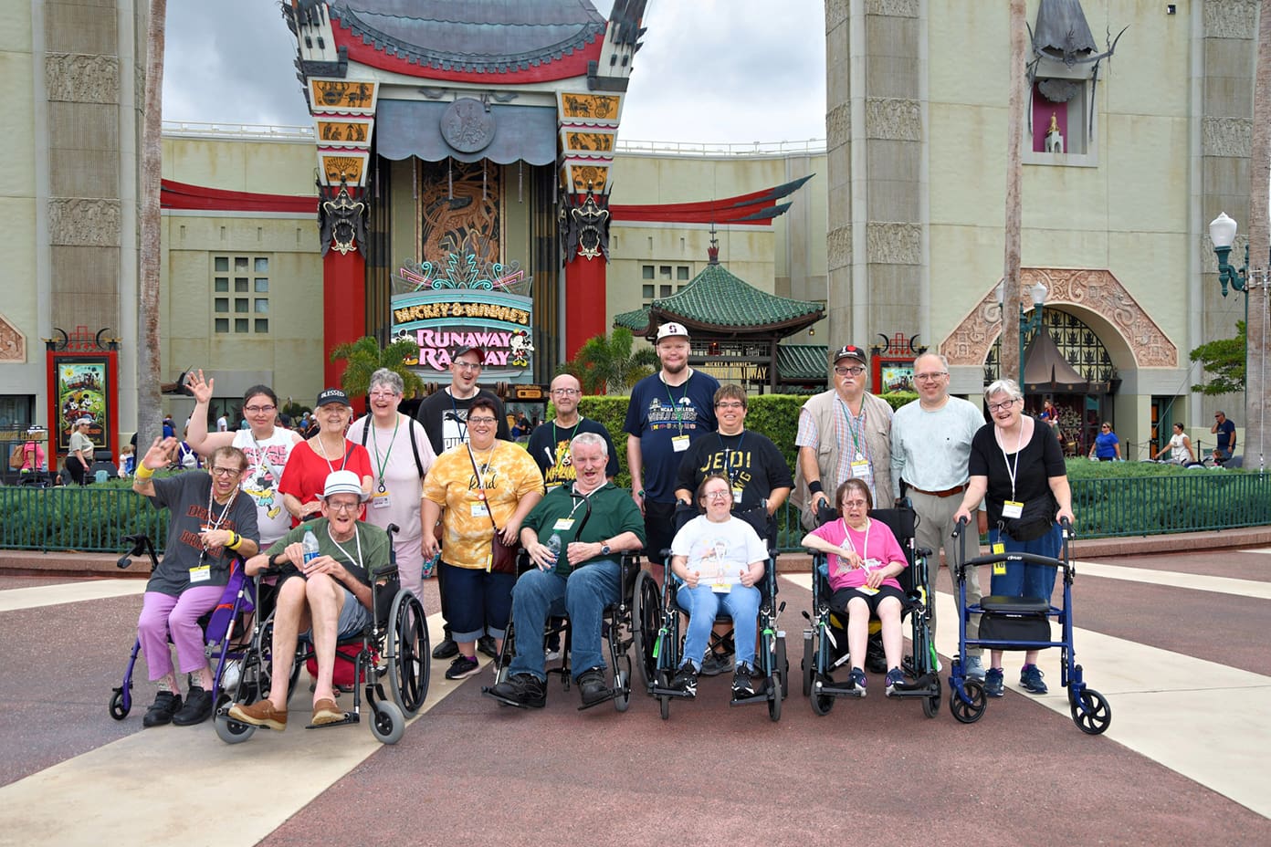 Group of tourists in front of Mann's Chinese Theater | Special Journeys | Trips for People with Disabilities